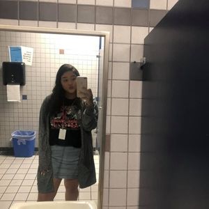 Meet your Posher, Laura